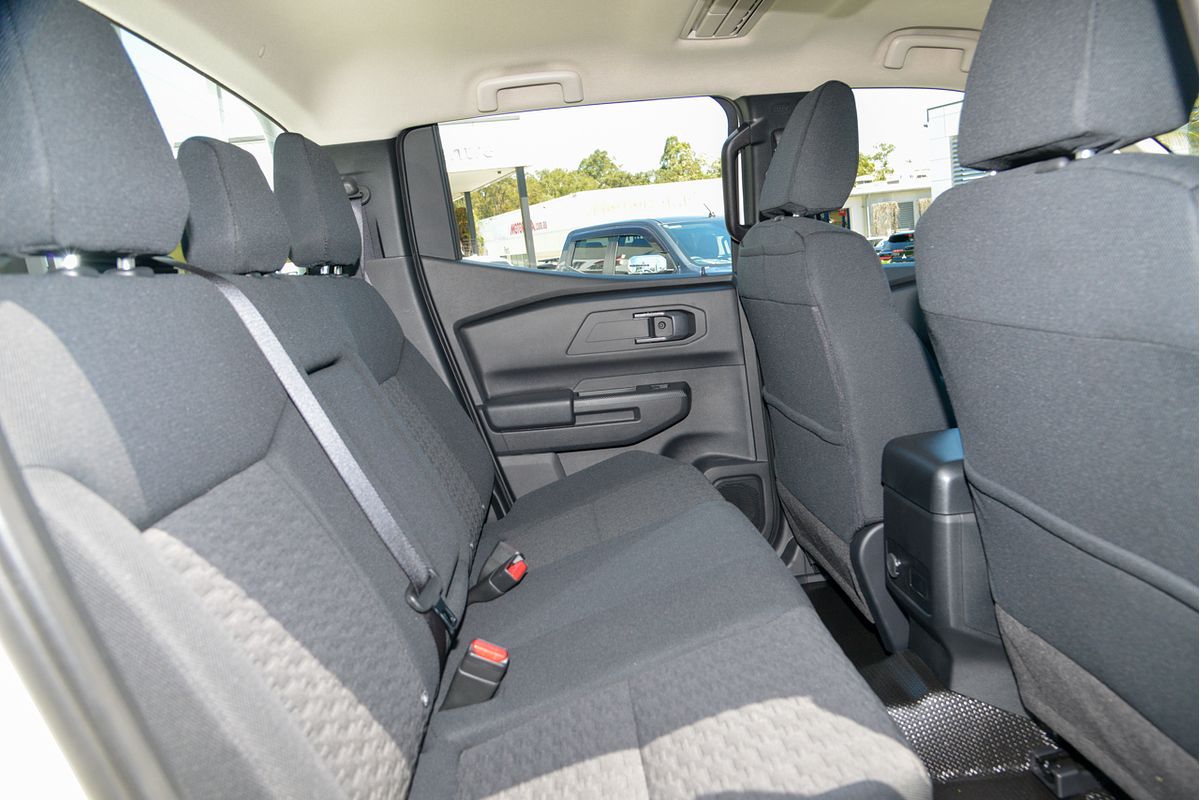 2024 Mitsubishi Triton GLX MV 4X4