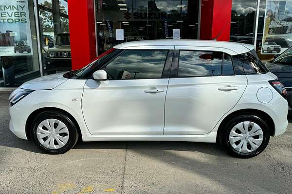 2024 Suzuki Swift Hybrid UZ