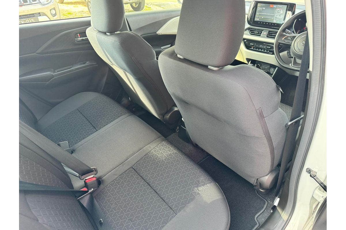 2024 Suzuki Swift Hybrid UZ