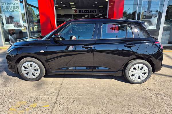2024 Suzuki Swift Hybrid UZ
