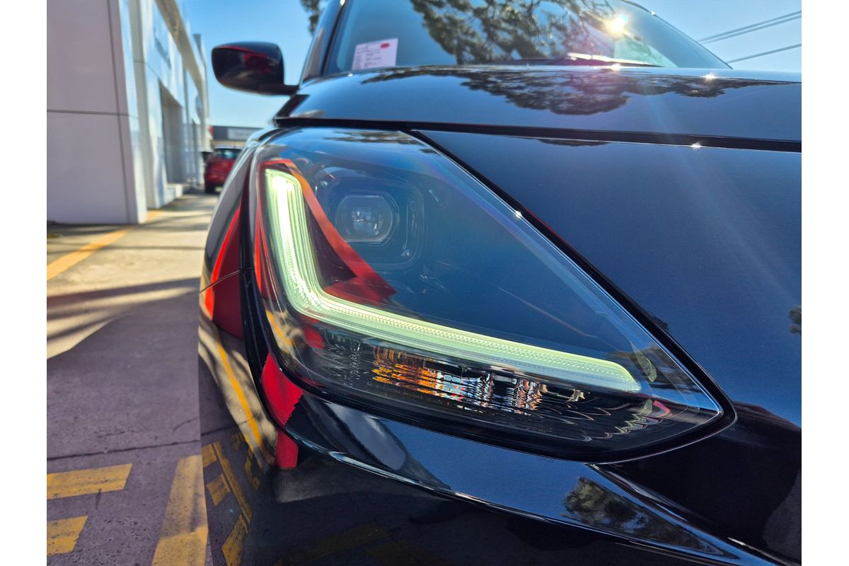 2024 Suzuki Swift Hybrid UZ