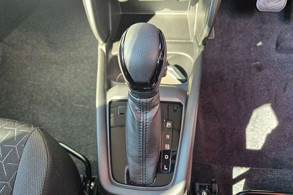 2024 Suzuki Swift Hybrid UZ