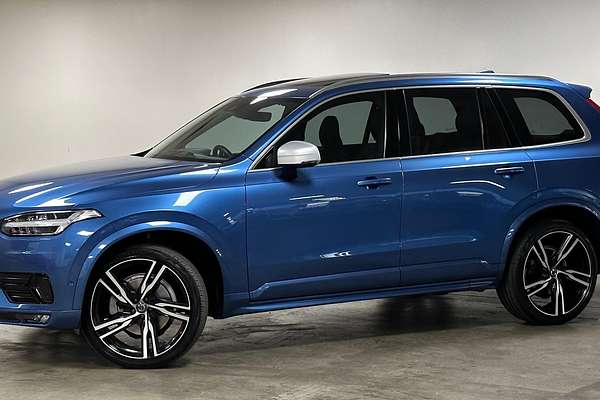 2018 Volvo XC90 T6 R-Design