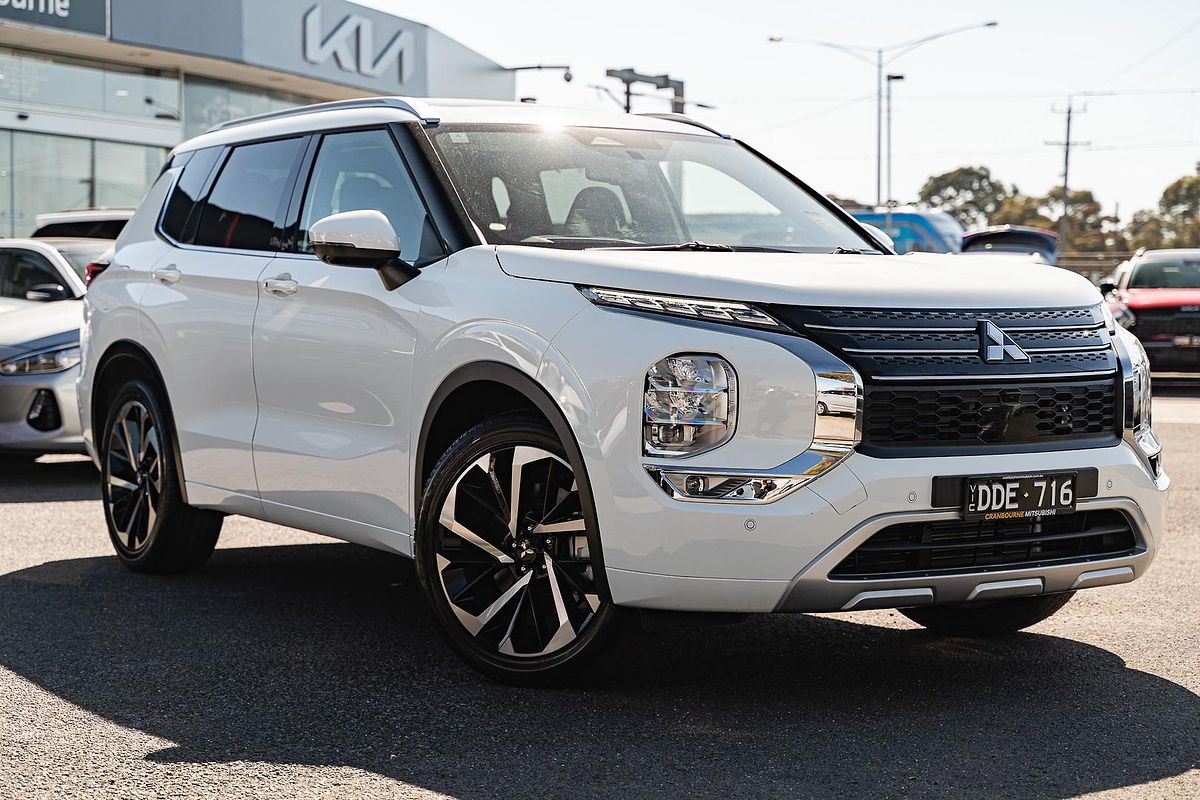 2024 Mitsubishi Outlander Exceed ZM