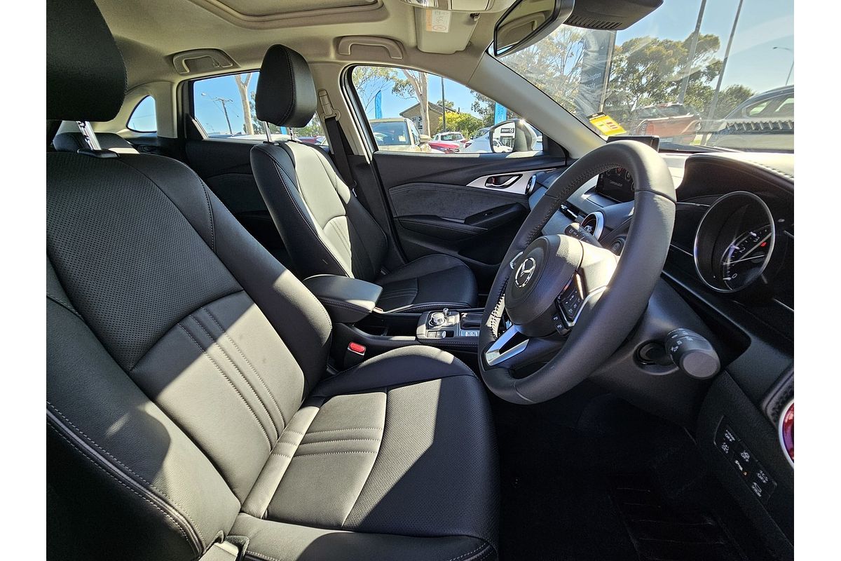 2024 Mazda CX-3 G20 Akari DK