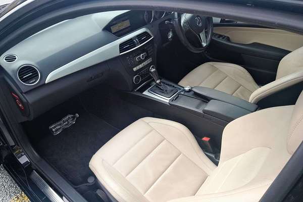 2012 Mercedes-Benz C-Class C250 CDI BlueEFFICIENCY Elegance W204