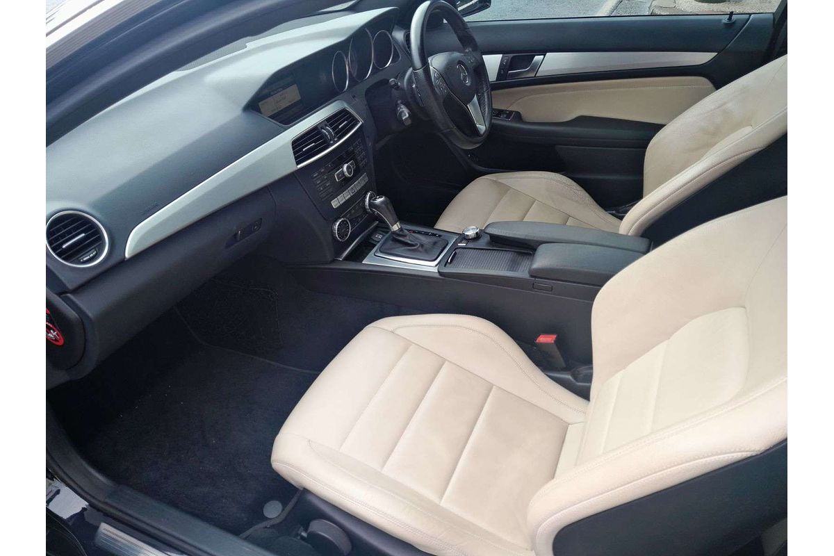 2012 Mercedes-Benz C-Class C250 CDI BlueEFFICIENCY Elegance W204