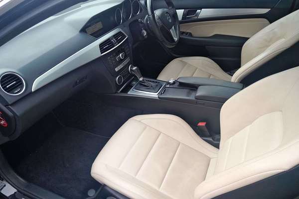 2012 Mercedes-Benz C-Class C250 CDI BlueEFFICIENCY Elegance W204