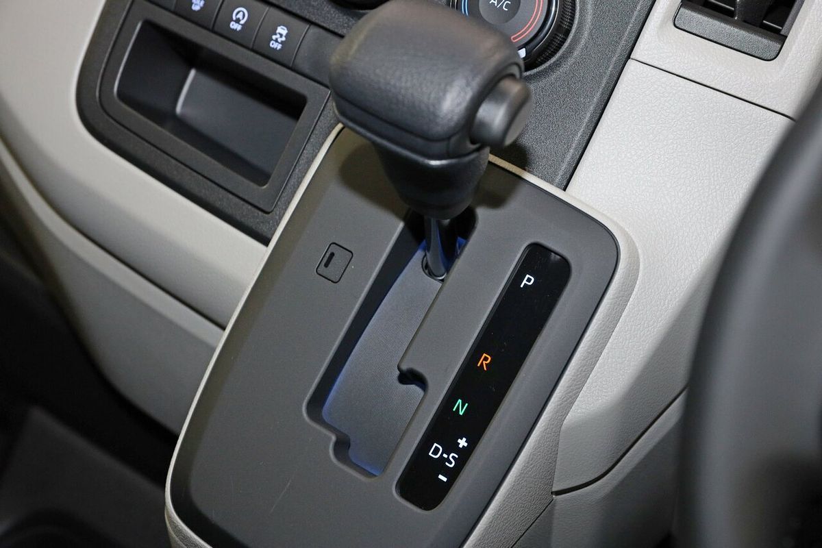 2024 Toyota Hiace GDH320R
