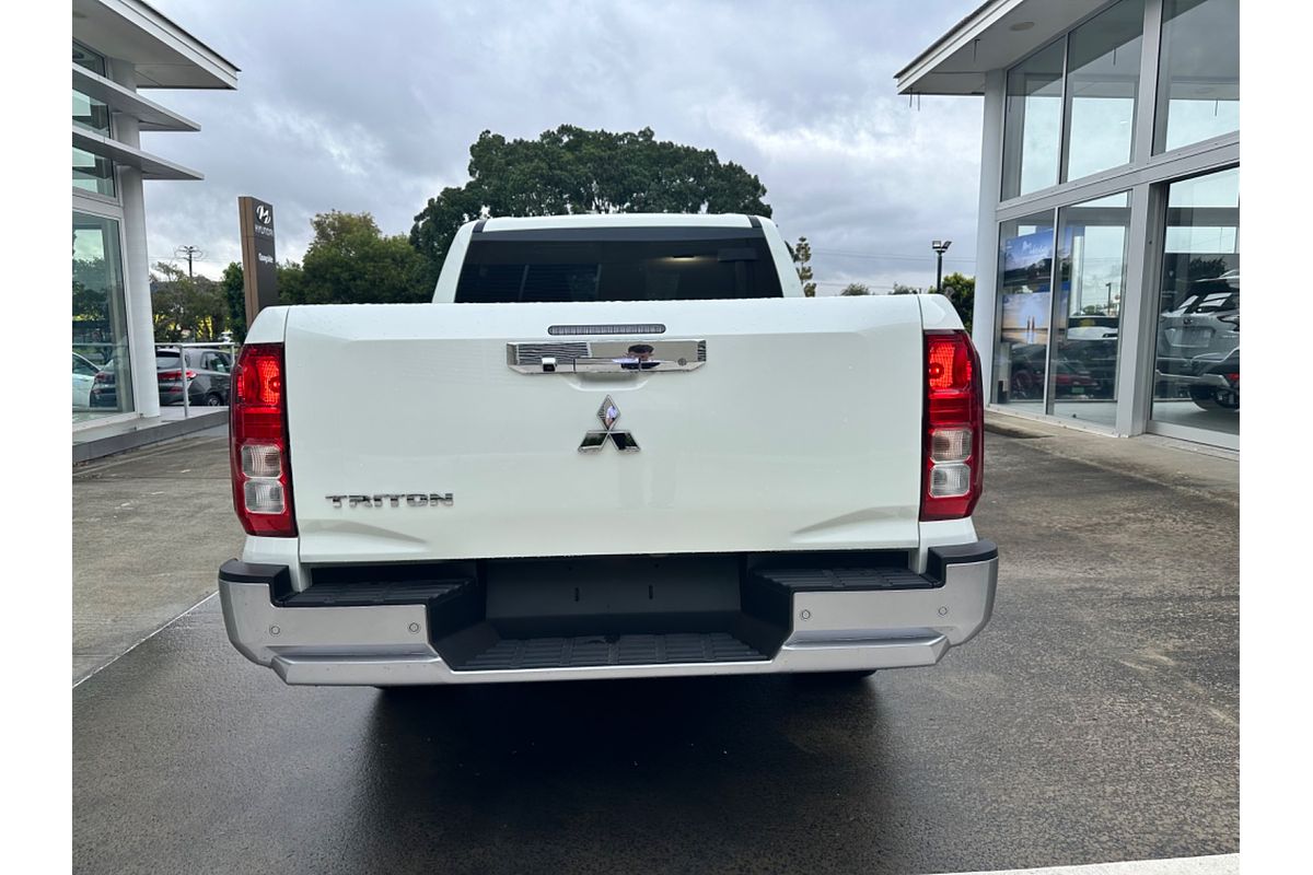 2023 Mitsubishi Triton GLX+ MV 4X4