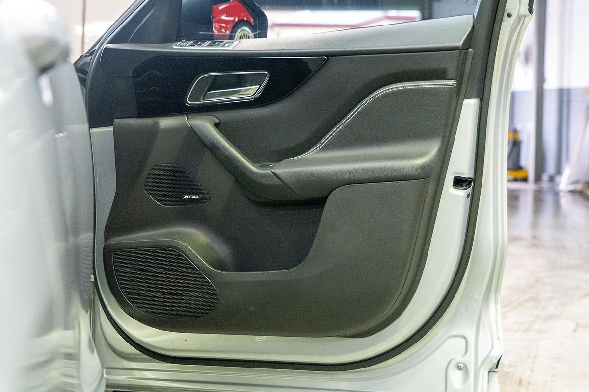 2016 Jaguar F-PACE 30d R-Sport X761