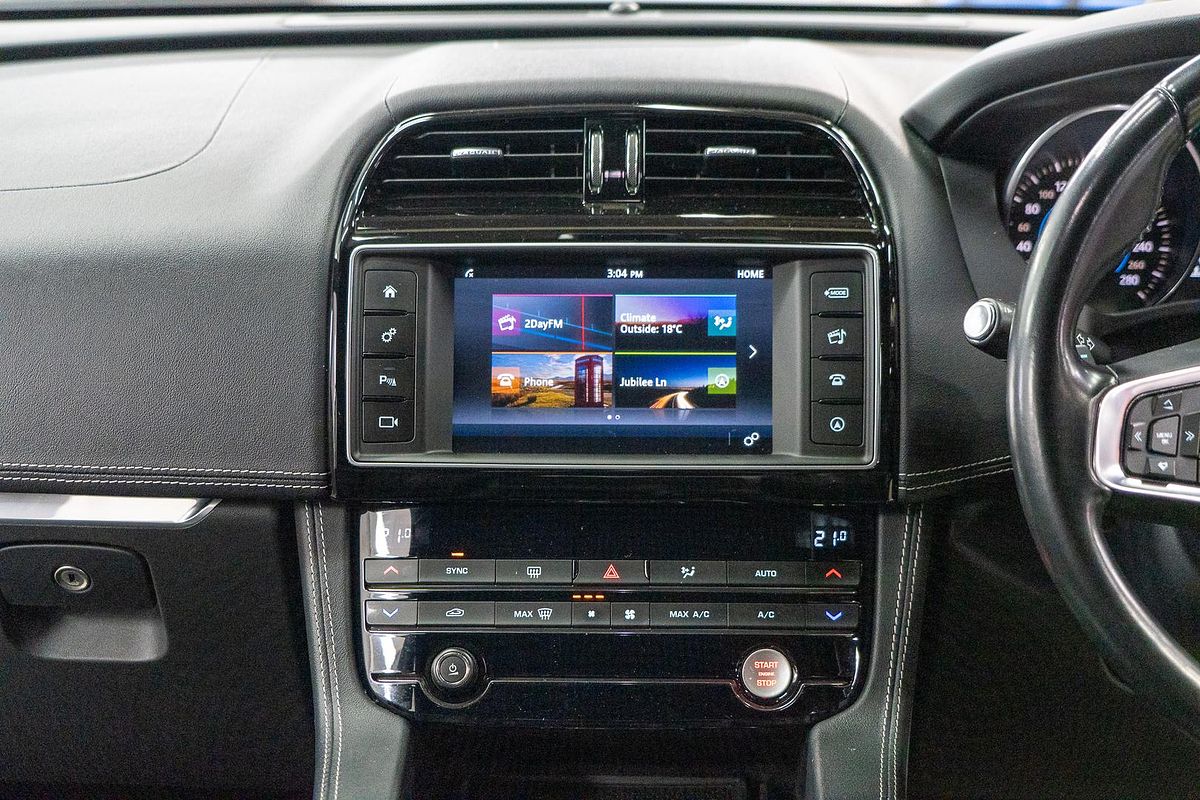 2016 Jaguar F-PACE 30d R-Sport X761