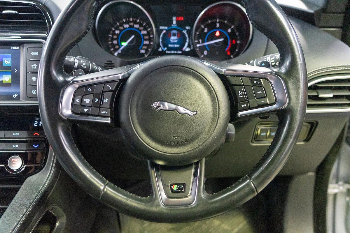 2016 Jaguar F-PACE 30d R-Sport X761