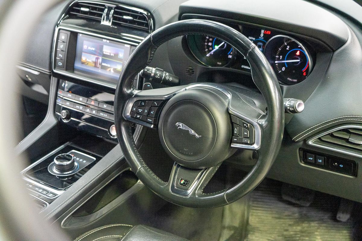2016 Jaguar F-PACE 30d R-Sport X761