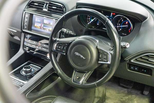 2016 Jaguar F-PACE 30d R-Sport X761