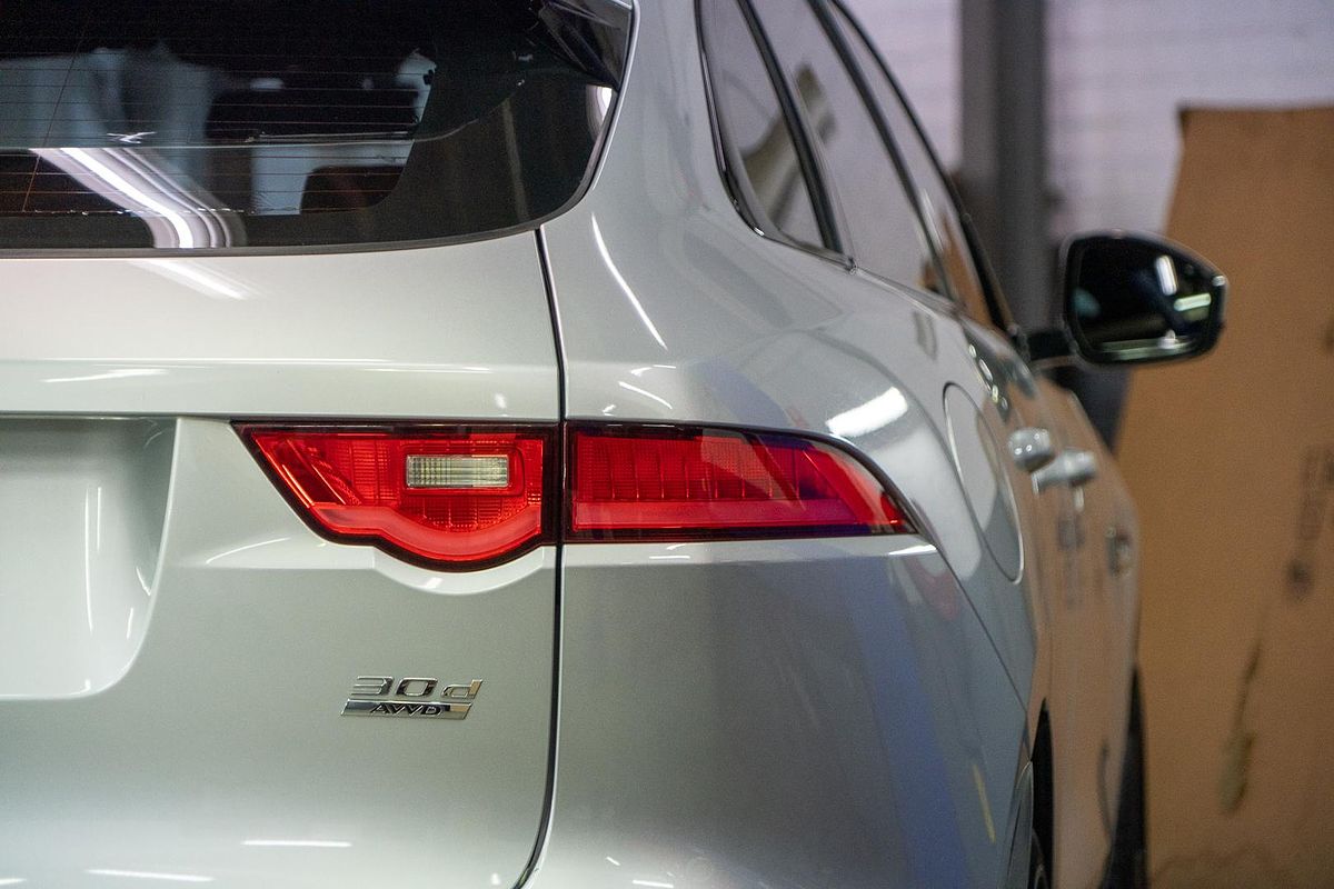 2016 Jaguar F-PACE 30d R-Sport X761