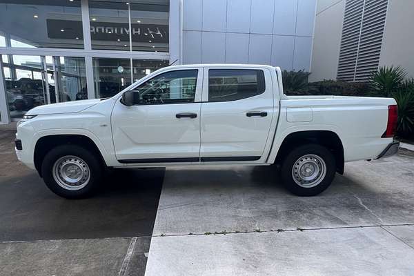 2024 Mitsubishi Triton GLX MV 4X4