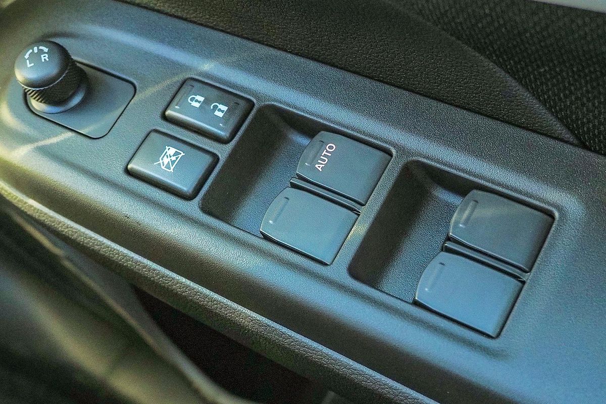 2024 Suzuki Swift Hybrid Plus UZ