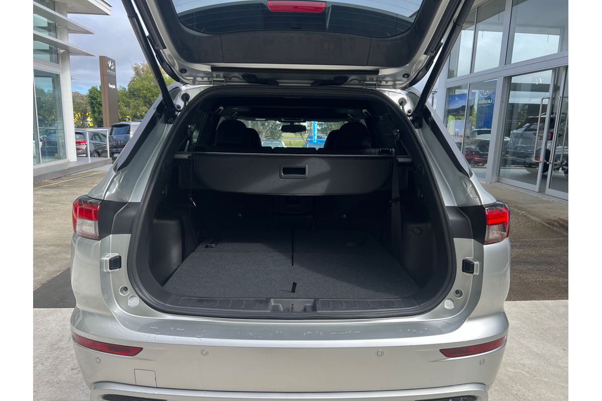 2023 Mitsubishi Outlander Exceed Tourer ZM