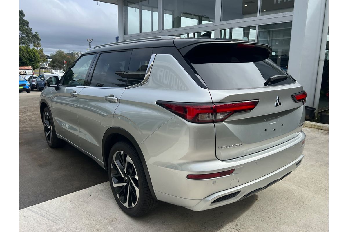 2023 Mitsubishi Outlander Exceed Tourer ZM