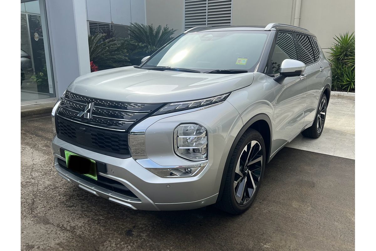 2023 Mitsubishi Outlander Exceed Tourer ZM