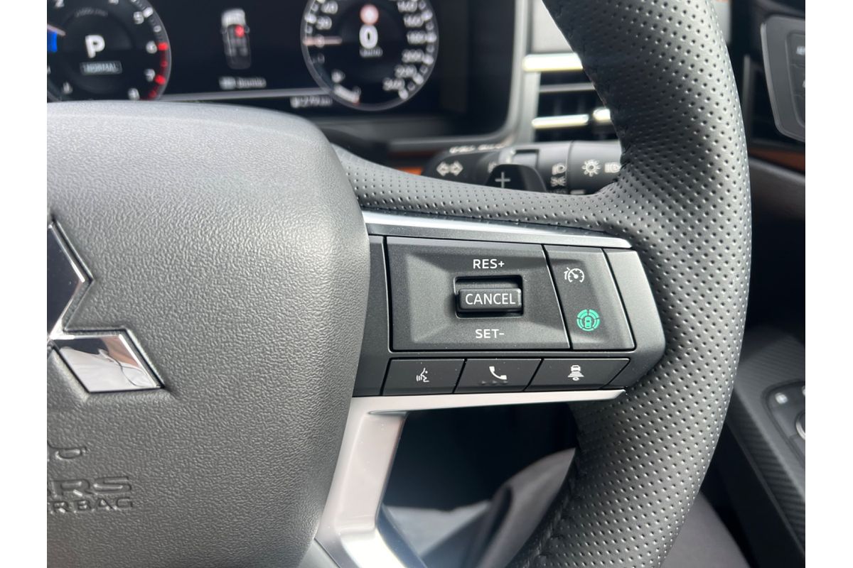 2023 Mitsubishi Outlander Exceed Tourer ZM