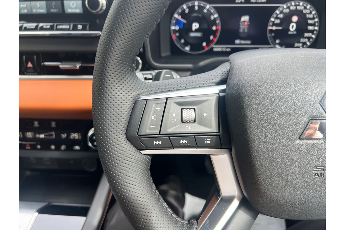 2023 Mitsubishi Outlander Exceed Tourer ZM