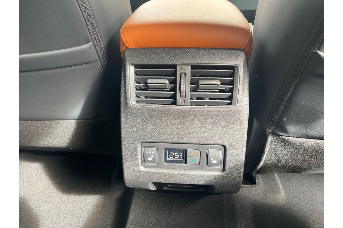 2023 Mitsubishi Outlander Exceed Tourer ZM