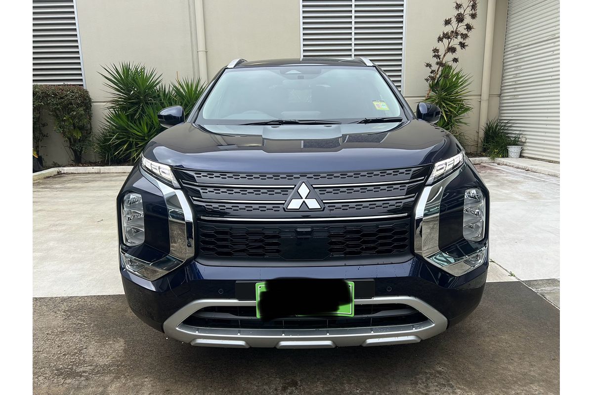2024 Mitsubishi Outlander LS ZM