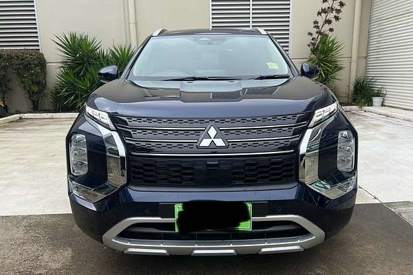 2024 Mitsubishi Outlander LS ZM
