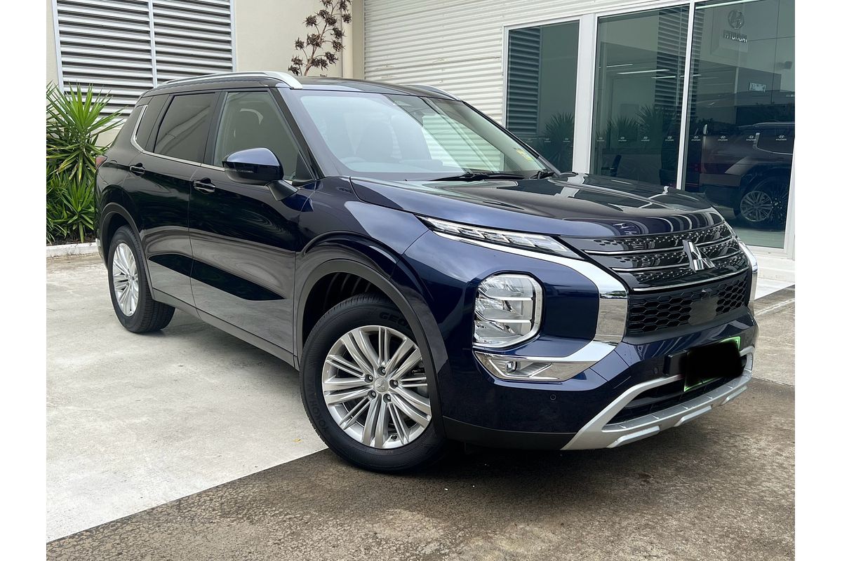 2024 Mitsubishi Outlander LS ZM