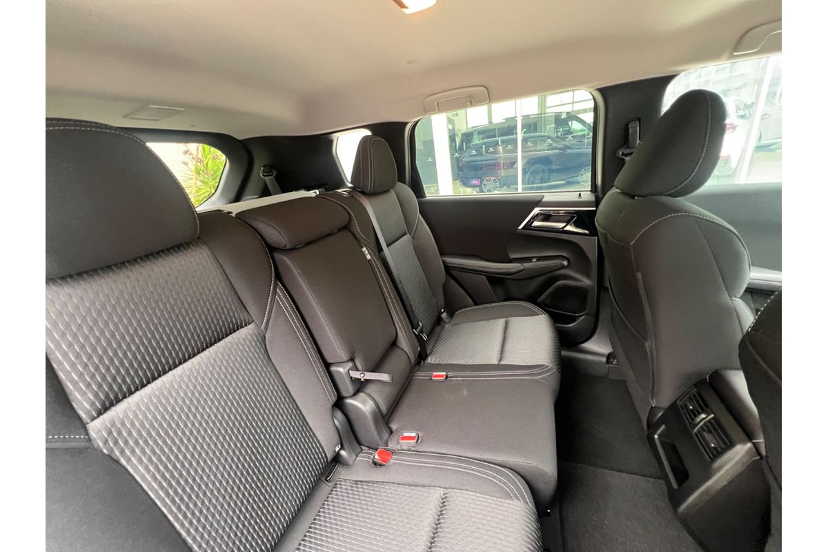 2024 Mitsubishi Outlander LS ZM