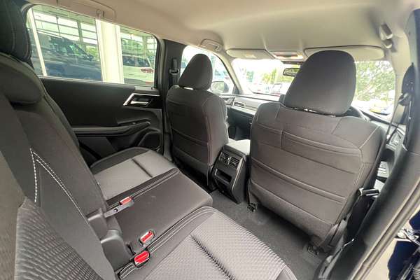 2024 Mitsubishi Outlander LS ZM