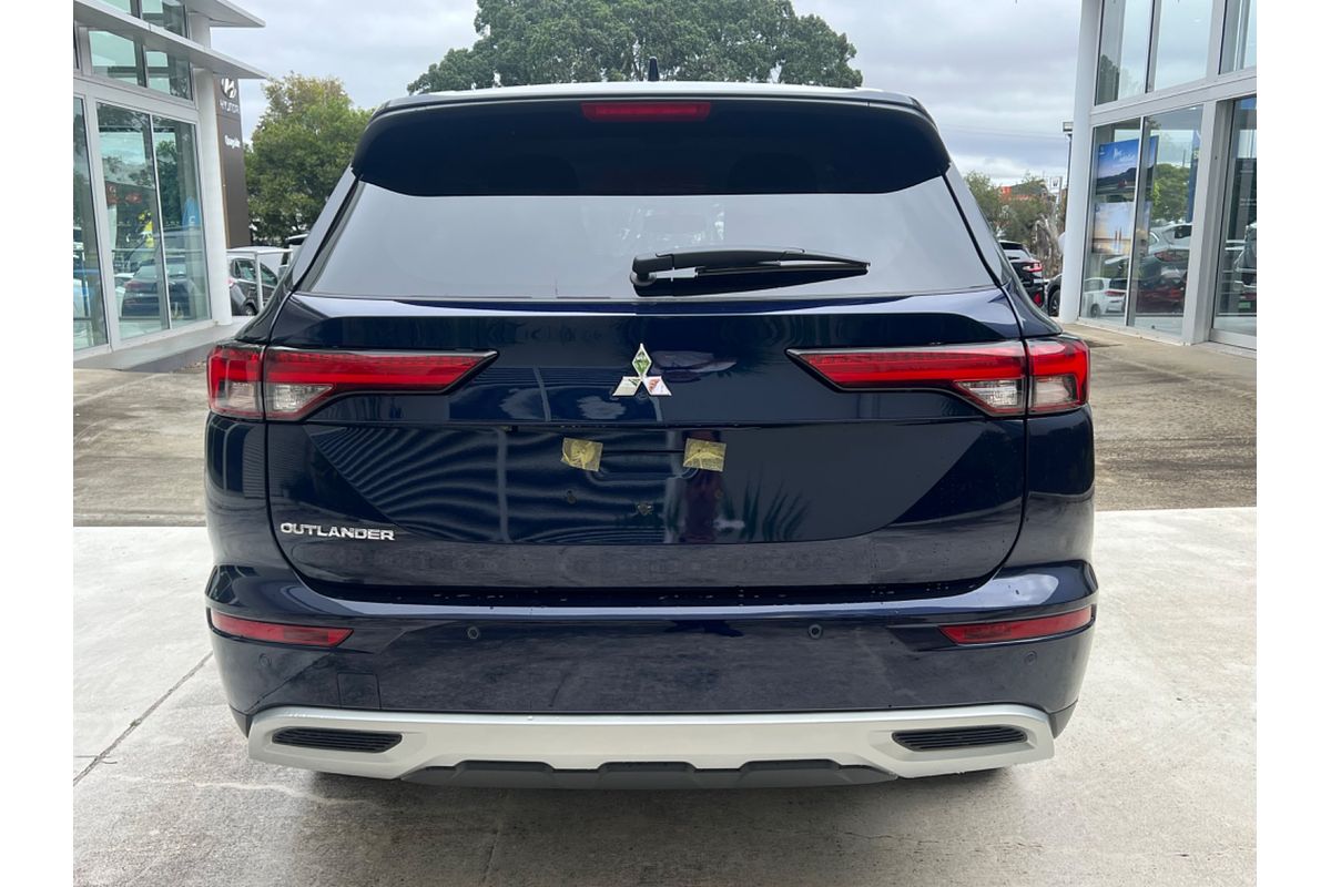 2024 Mitsubishi Outlander LS ZM