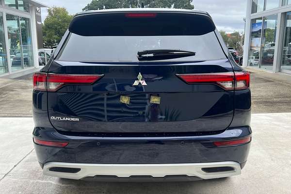 2024 Mitsubishi Outlander LS ZM