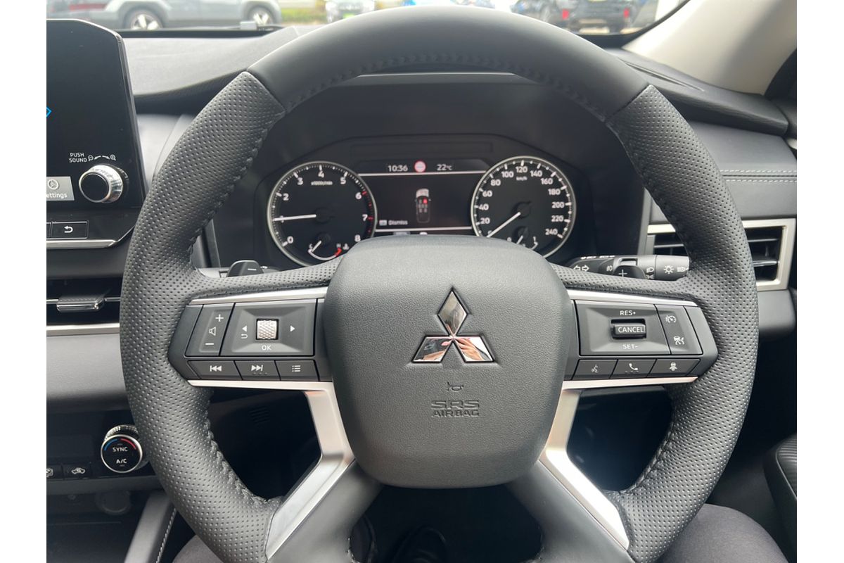 2024 Mitsubishi Outlander LS ZM