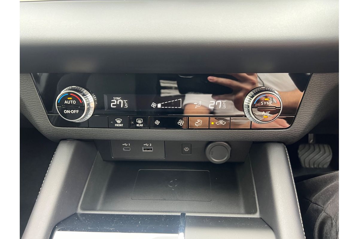 2024 Mitsubishi Outlander LS ZM
