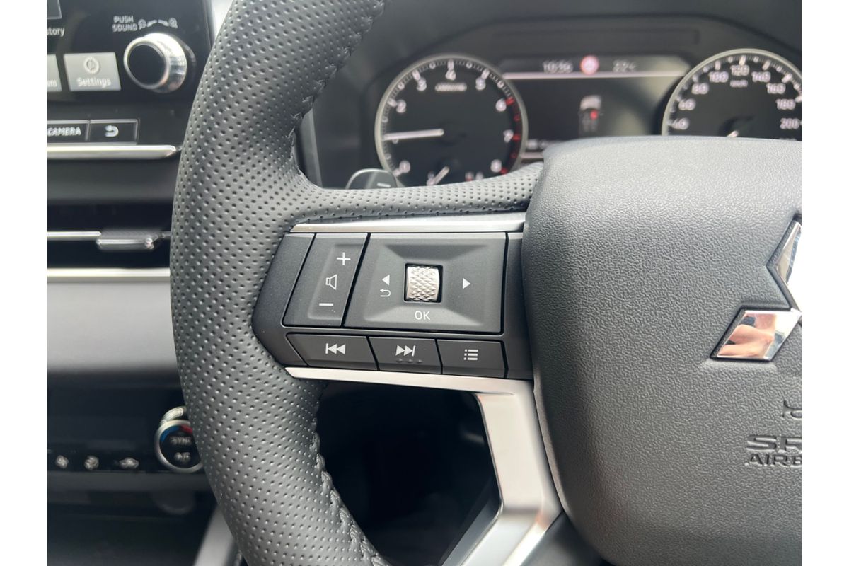 2024 Mitsubishi Outlander LS ZM