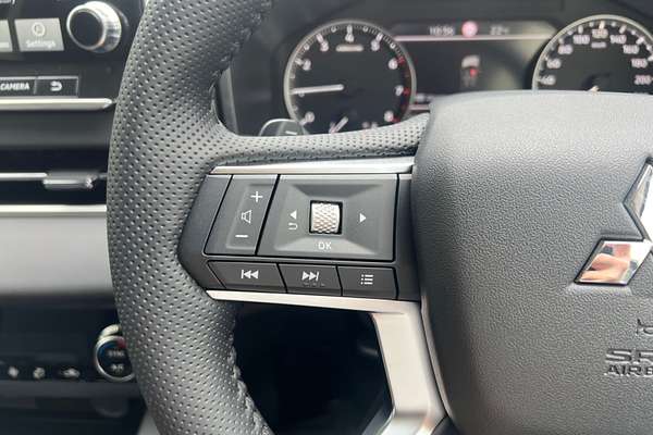 2024 Mitsubishi Outlander LS ZM