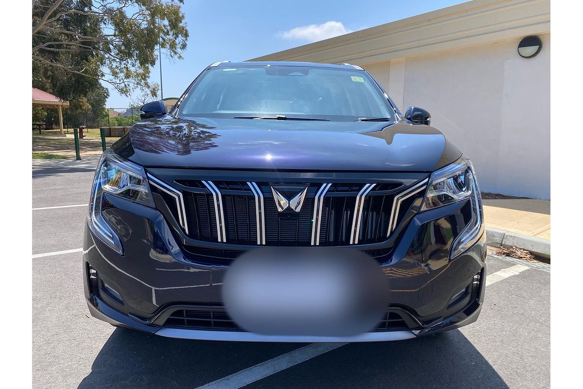 2024 Mahindra XUV700 AX7L