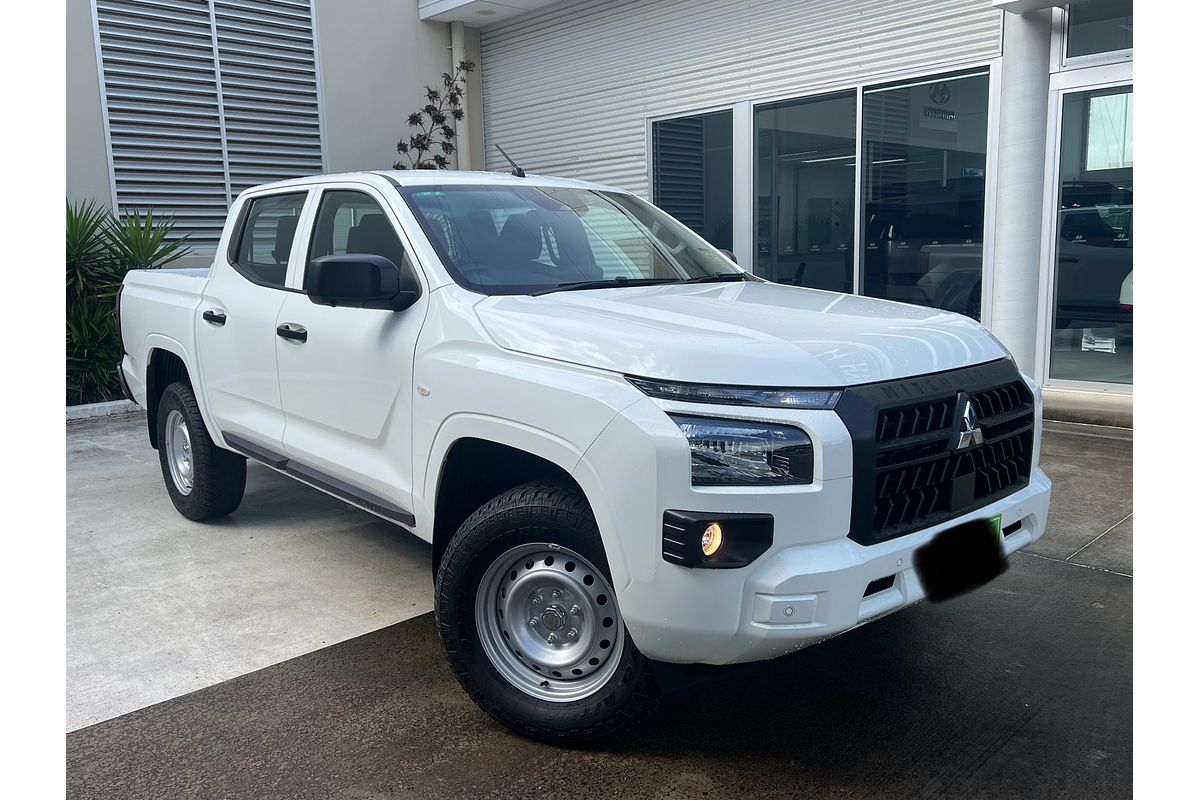 2024 Mitsubishi Triton GLX MV 4X4