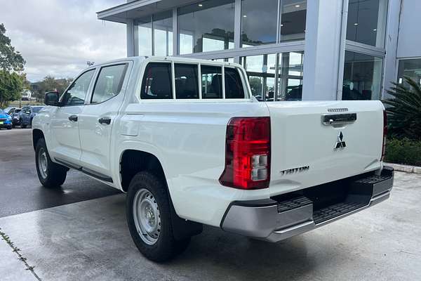 2024 Mitsubishi Triton GLX MV 4X4