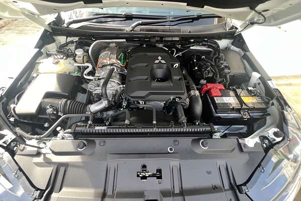 2024 Mitsubishi Triton GLX MV 4X4