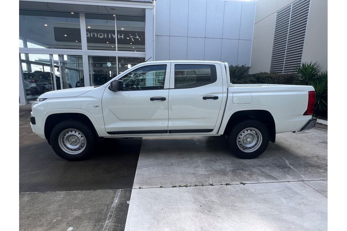2024 Mitsubishi Triton GLX MV 4X4