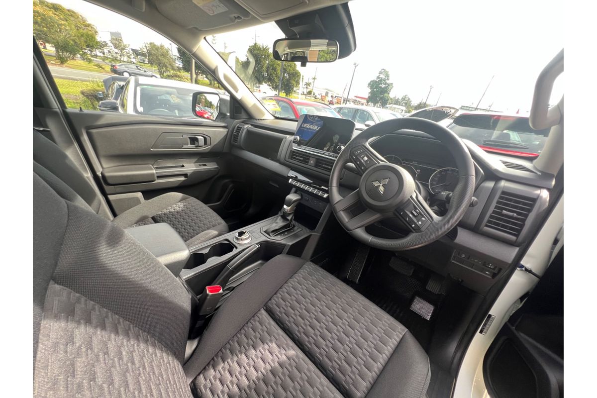 2024 Mitsubishi Triton GLX MV 4X4