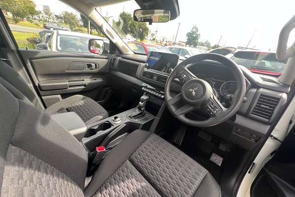 2024 Mitsubishi Triton GLX MV 4X4