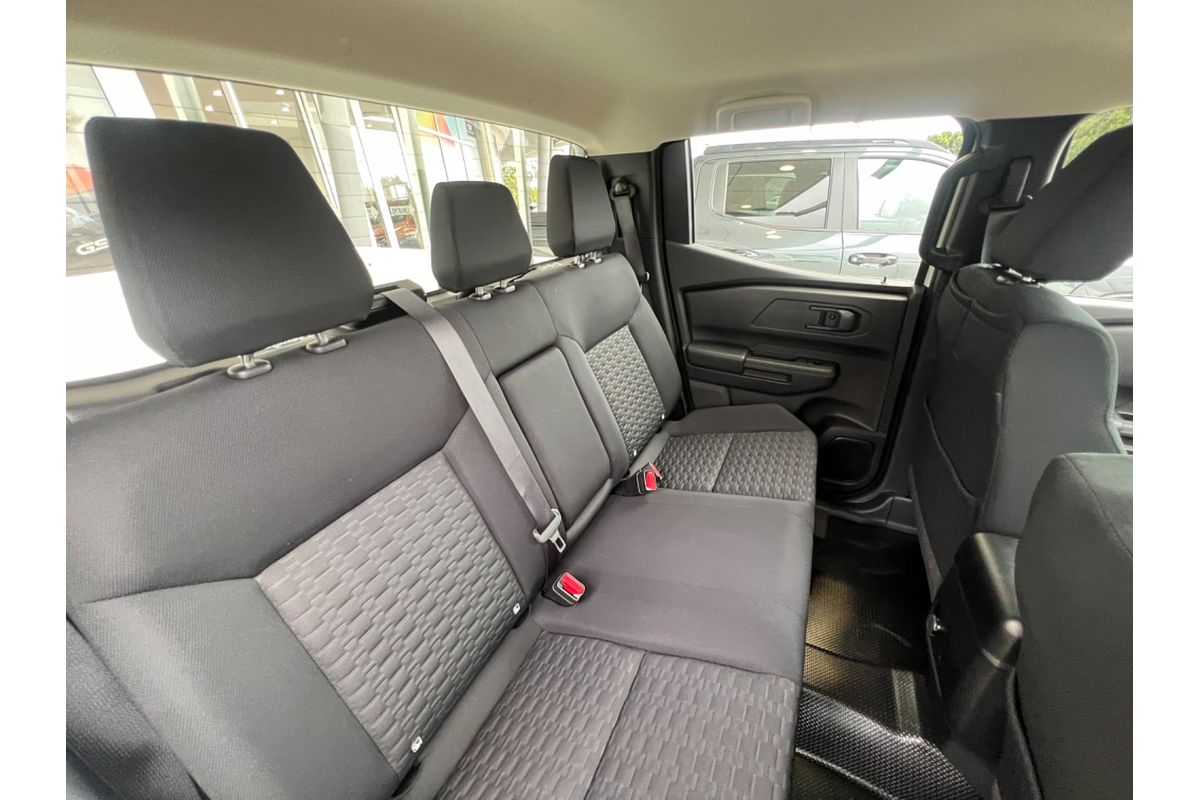 2024 Mitsubishi Triton GLX MV 4X4