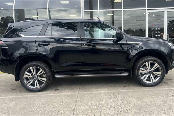 2024 Isuzu MU-X LS-T