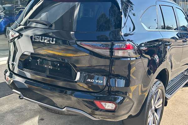 2024 Isuzu MU-X LS-T