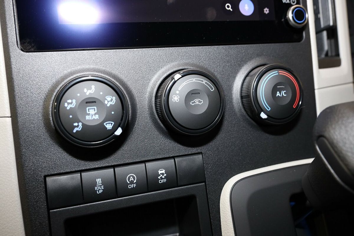 2024 Toyota Hiace GDH320R
